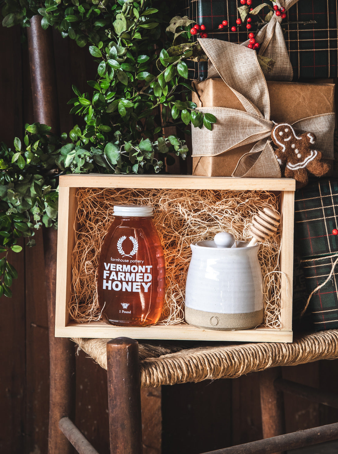 Honey & Beehive Honey Pot Gift Set