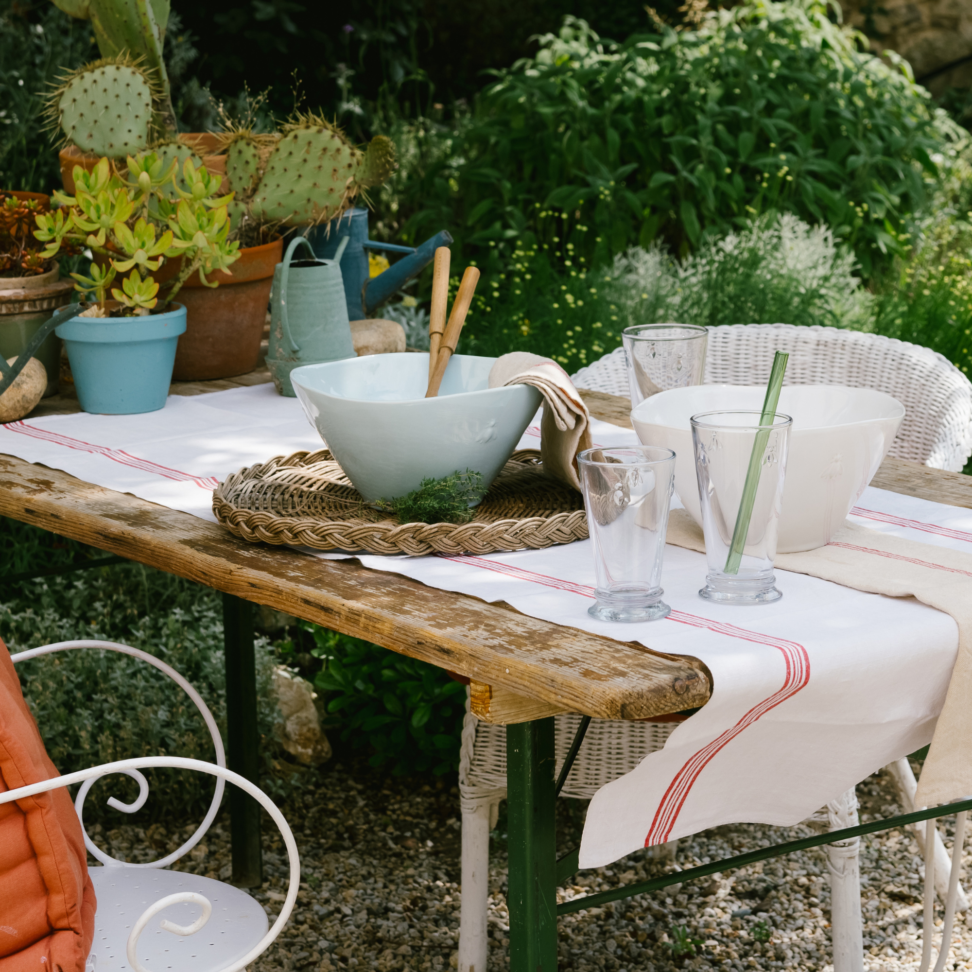 Bee Ceramic Serving Bowl